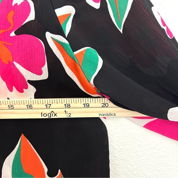 Hazel Anthropologie Floral Blouse Top V-Neck Garden Girl Pink Black Size Large - Picture 13 of 16